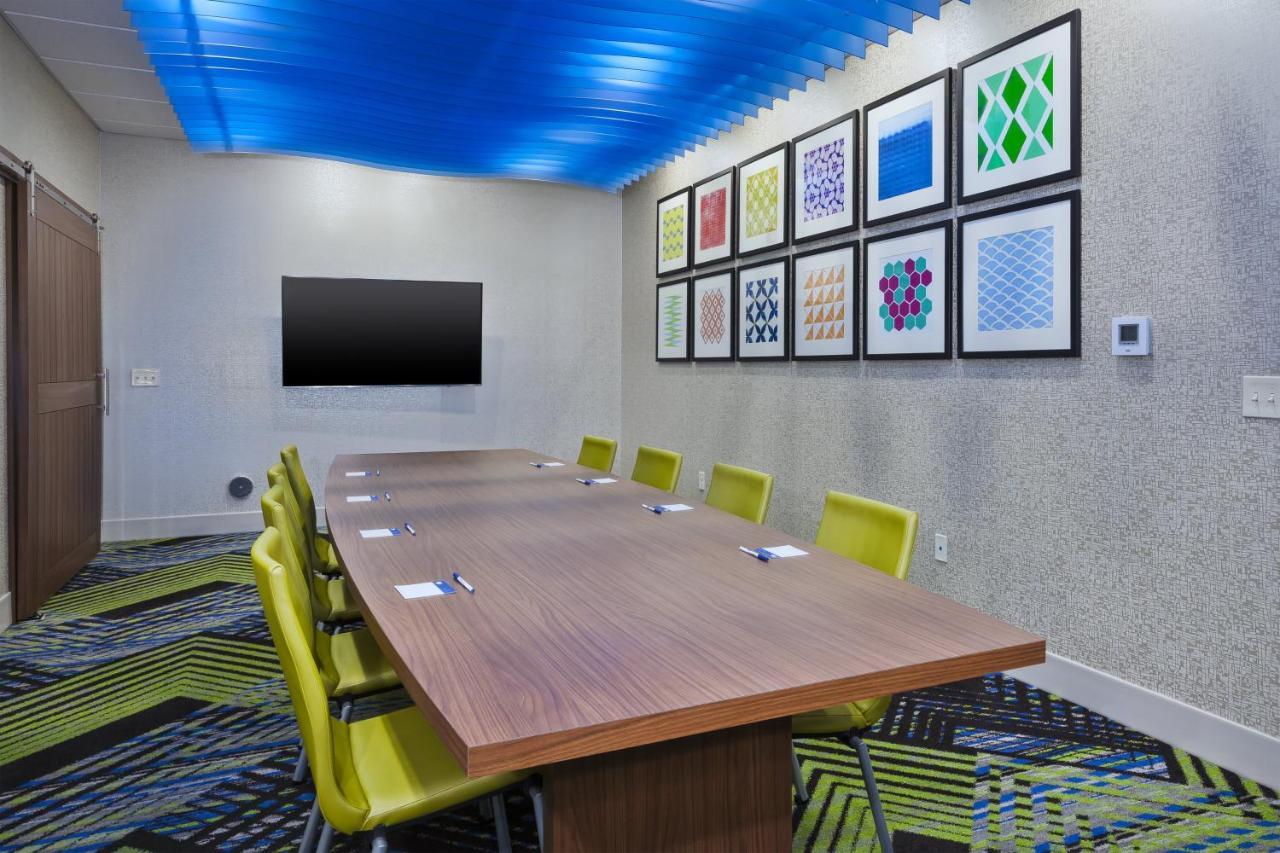Holiday Inn Express & Suites - Painesville - Concord By Ihg מראה חיצוני תמונה
